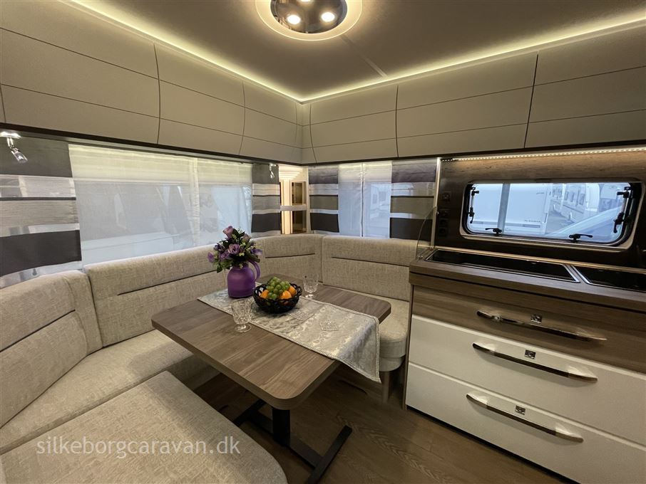 Hobby Excellent Edition 460 UFe